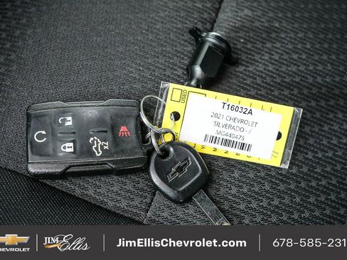 Used 2021 Chevrolet Silverado 1500 Custom Trail Boss w/ Midnight Edition image 34