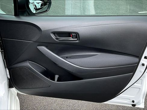 Used 2023 Toyota Corolla LE image 22