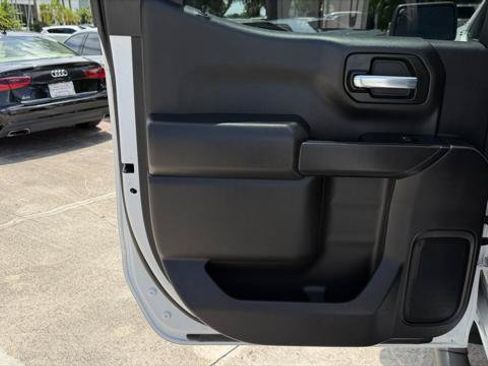 Used 2025 Chevrolet Silverado 1500 Custom w/ Turbomax Blackout Package RWD image 17