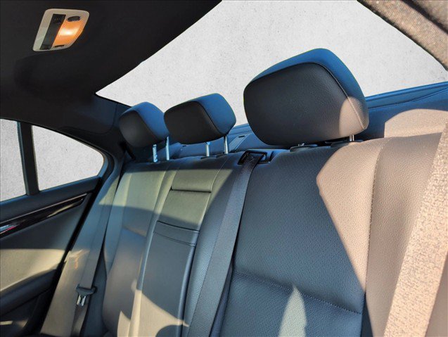 Used 2013 Mercedes-Benz C 300 4MATIC Sedan image 17