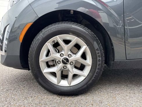 Used 2025 Kia Soul LX w/ LX Technology Package FWD image 5