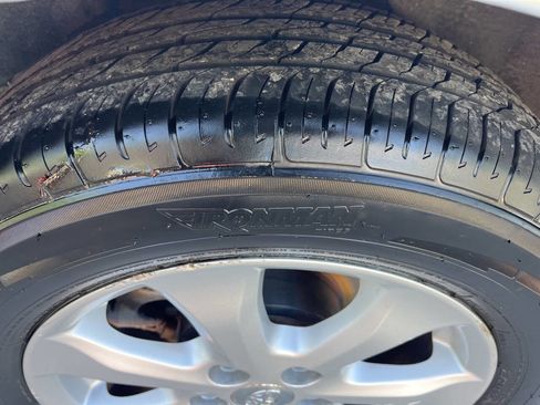 Used 2011 Toyota Camry LE image 23