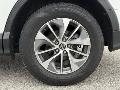 Used 2017 Toyota RAV4 XLE image 37