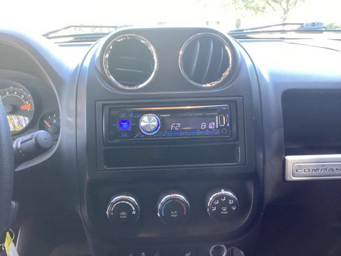 Used 2015 Jeep Compass Sport w/ Power Value Group AWD/4WD image 3