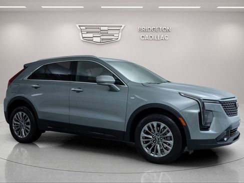 Certified 2024 Cadillac XT4 Premium Luxury AWD/4WD image 16