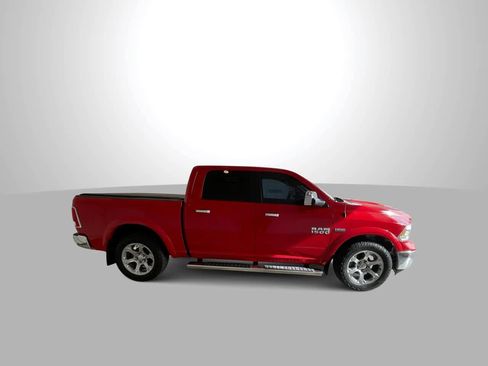 Used 2015 RAM 1500 Laramie w/ Convenience Group image 9
