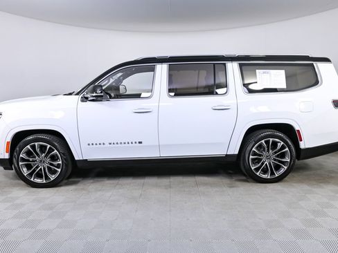 Used 2023 Jeep Grand Wagoneer L Series III w/ Rear Seat Video Group 1 image 3