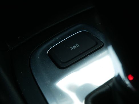 Used 2020 Chevrolet Equinox LT AWD/4WD image 27