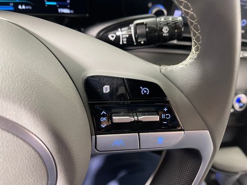 Certified 2022 Hyundai Elantra SEL w/ Convenience + Premium Package image 30