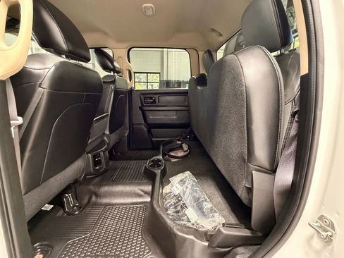 Used 2020 RAM 3500 Tradesman w/ Chrome Appearance Group image 17