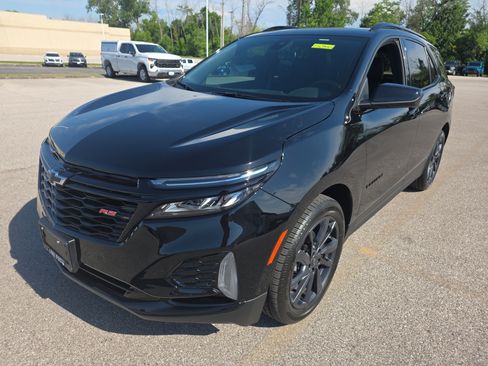 Used 2024 Chevrolet Equinox RS w/ LPO, Floor Liner Package FWD image 7