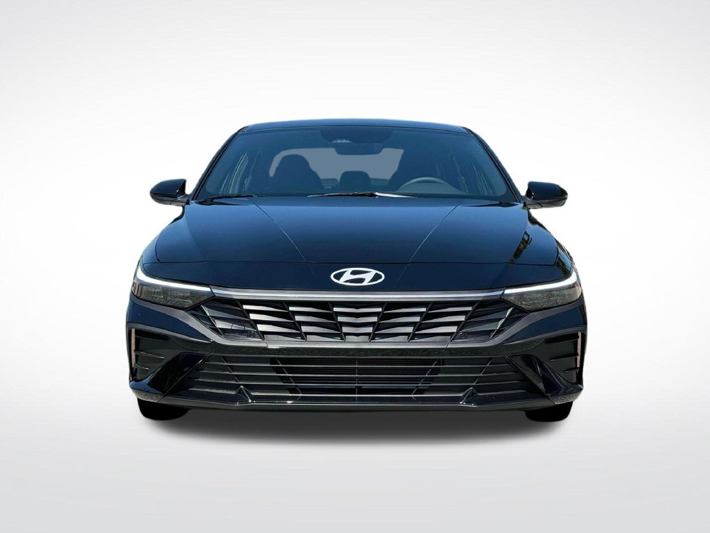 Used 2025 Hyundai Elantra Sport FWD image 14