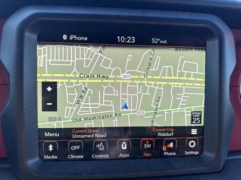 Used 2023 Jeep Wrangler Unlimited Rubicon 4xe image 7