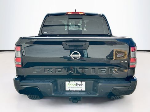 Used 2024 Nissan Frontier SV w/ SV Convenience Package image 7