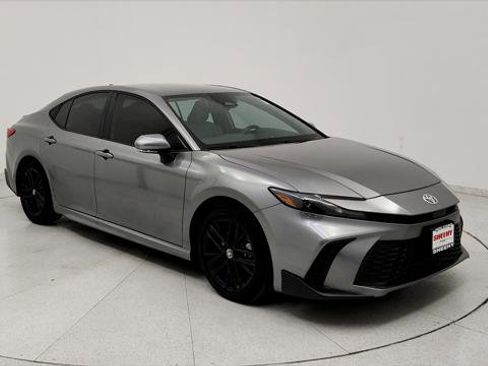 Certified 2025 Toyota Camry SE image 1