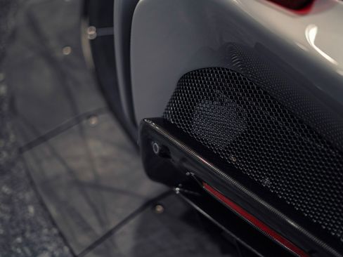 Used 2021 Ferrari SF90 Stradale image 21