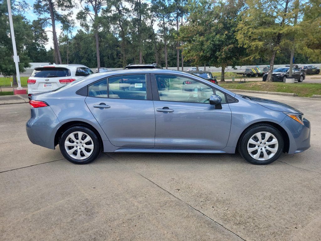Used 2024 Toyota Corolla LE FWD image 8