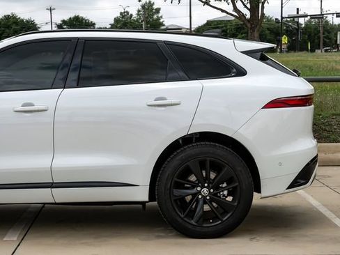 Used 2026 Jaguar F-PACE R-Dynamic S AWD/4WD image 15