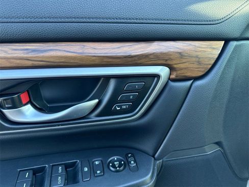 Certified 2018 Honda CR-V Touring image 19