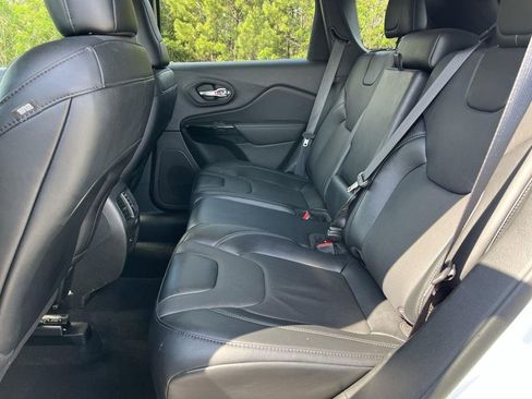 Used 2023 Jeep Cherokee Altitude Lux image 24