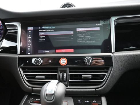 Certified 2026 Porsche Macan S AWD/4WD image 8