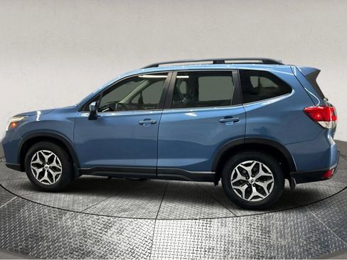 Used 2020 Subaru Forester Premium image 4