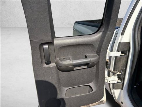 Used 2013 Chevrolet Silverado 1500 LT RWD image 16