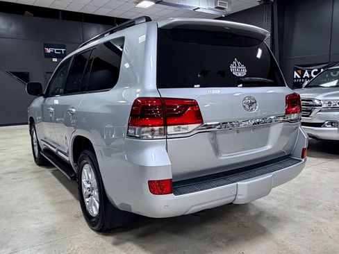 Used 2016 Toyota Land Cruiser AWD/4WD image 10