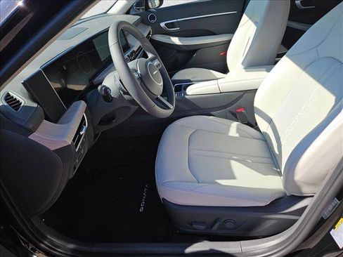 New 2026 Hyundai Sonata Limited image 9