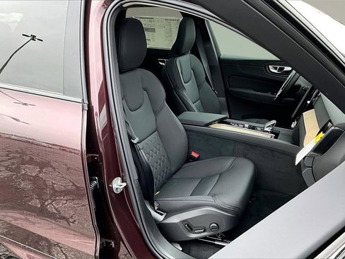 New 2026 Volvo XC60 B5 Core w/ Protection Package Premier image 11