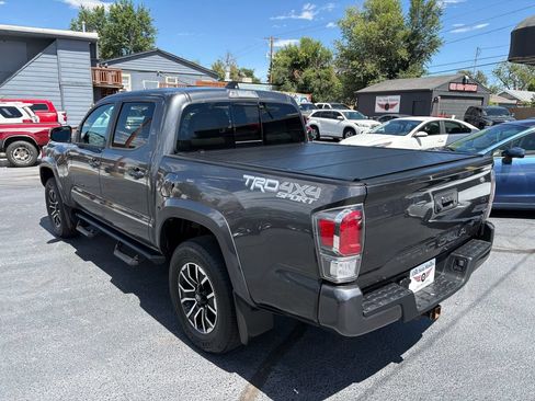 Used 2020 Toyota Tacoma TRD Sport AWD/4WD image 8