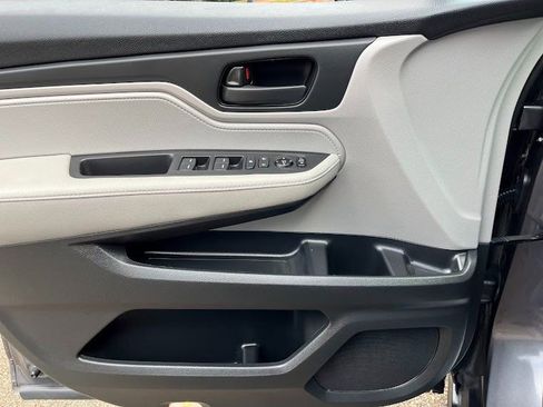 Used 2019 Honda Odyssey EX image 6