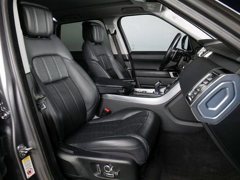 Used 2019 Land Rover Range Rover Sport HSE Dynamic image 3