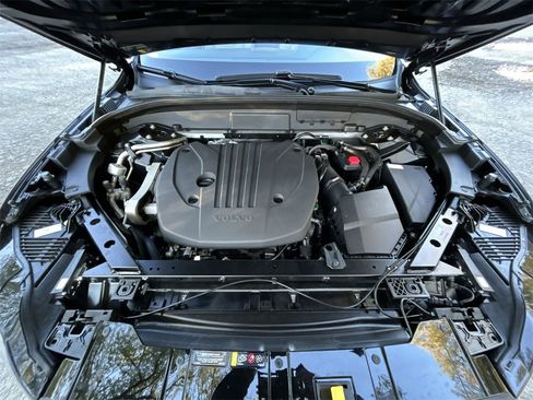 New 2025 Volvo XC60 B5 Core w/ Protection Package Premier image 14