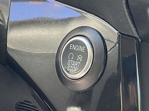 Used 2019 Ford Escape SE FWD image 29