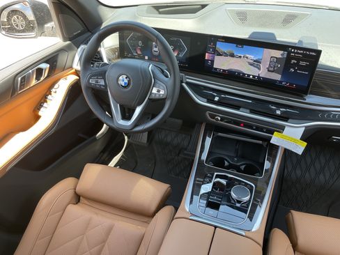 Used 2024 BMW X5 xDrive40i w/ Premium Package AWD/4WD image 14