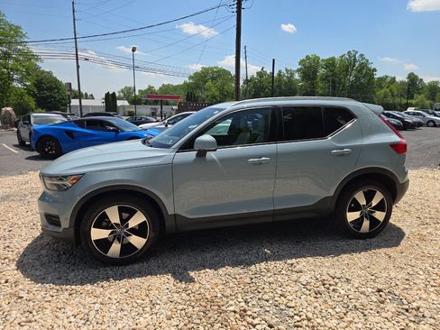 Used 2019 Volvo XC40 T5 Momentum AWD/4WD image 3
