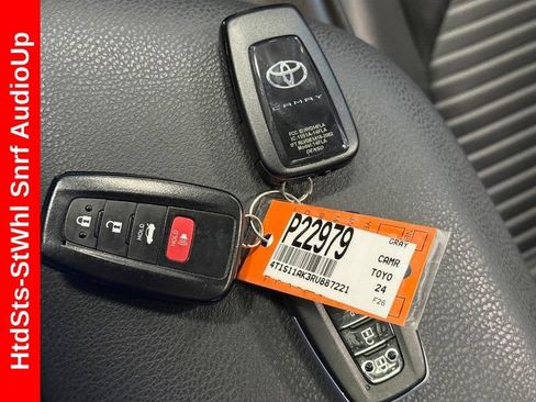 Used 2024 Toyota Camry SE w/ Cold Weather Package FWD image 27