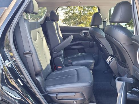 Used 2023 Kia Sorento SX image 14