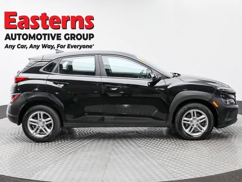Used 2022 Hyundai Kona SE w/ Winter Weather Package image 4