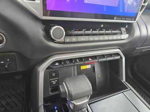 Certified 2023 Toyota Tundra Platinum AWD/4WD image 26