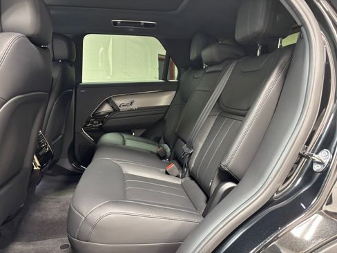 Used 2025 Land Rover Range Rover Sport SE AWD/4WD image 29