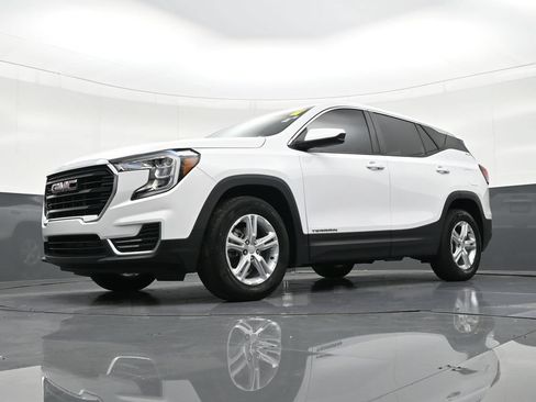 Used 2024 GMC Terrain SLE FWD image 21