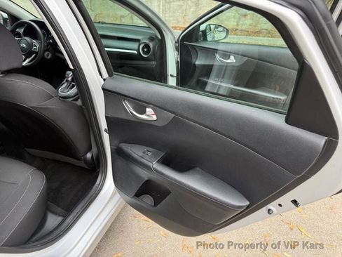 Used 2019 Kia Forte LXS image 17