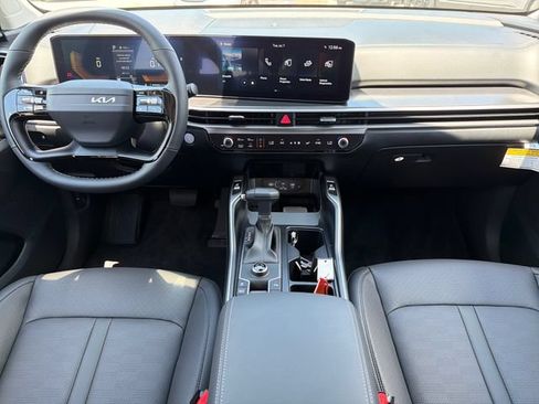New 2026 Kia Sorento S FWD image 9