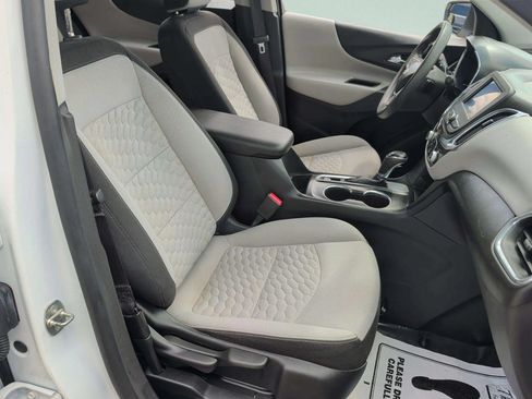 Used 2020 Chevrolet Equinox LS FWD image 21