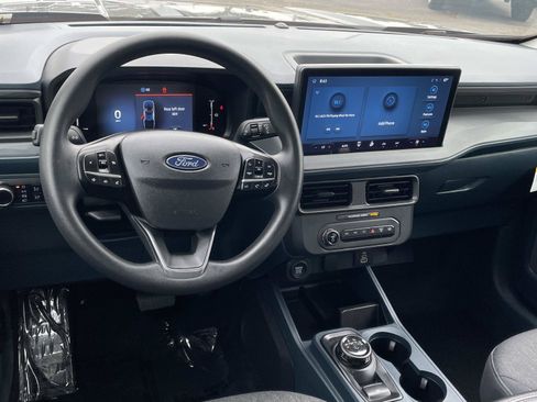 Certified 2025 Ford Maverick XLT w/ Black Appearance Package AWD/4WD image 8