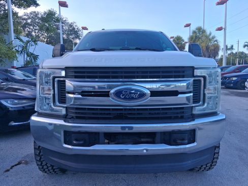 Used 2017 Ford F250 XLT image 3