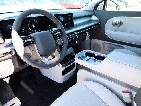 New 2026 Hyundai Ioniq 9 SE image 10