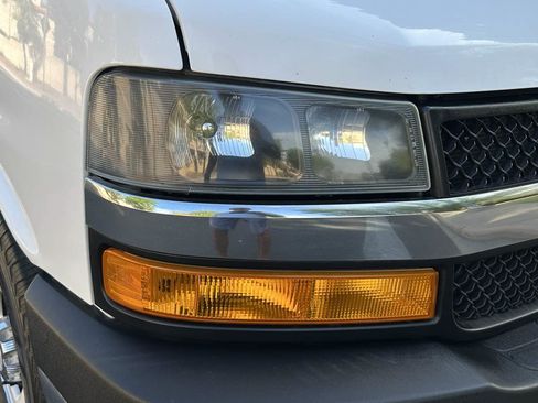 Used 2018 Chevrolet Express 3500 LT w/ LT Preferred Equipment Group RWD image 49